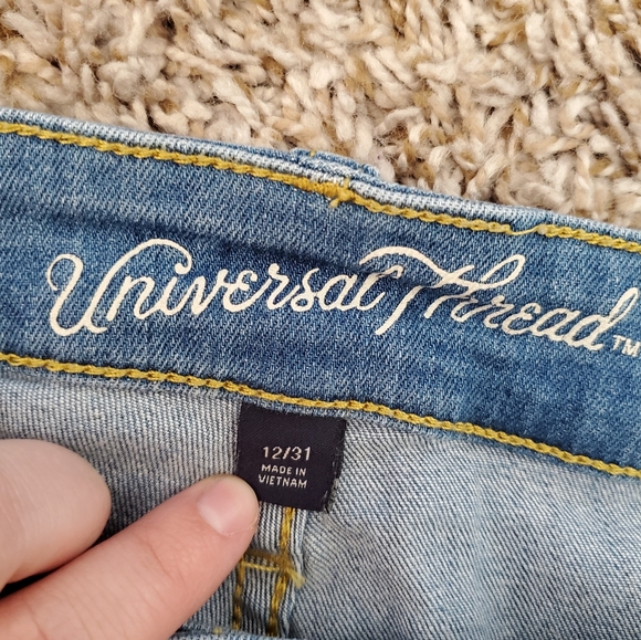 Universal Thread High Rise Midi Denim Shorts - Picture 3 of 4